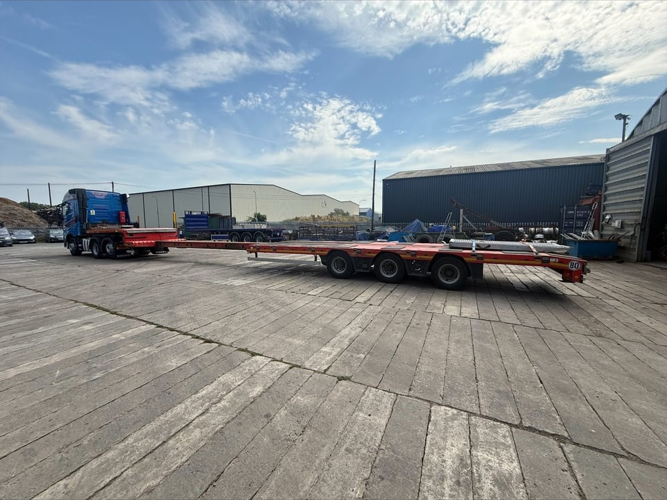 RN Roberts step extender low loader trailer fully extended for a long load